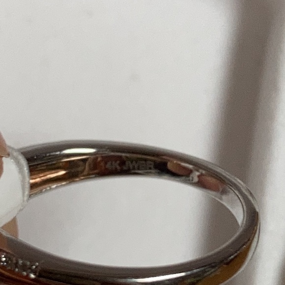 Vera Wang 14K Diamond Ring - Picture 5 of 9